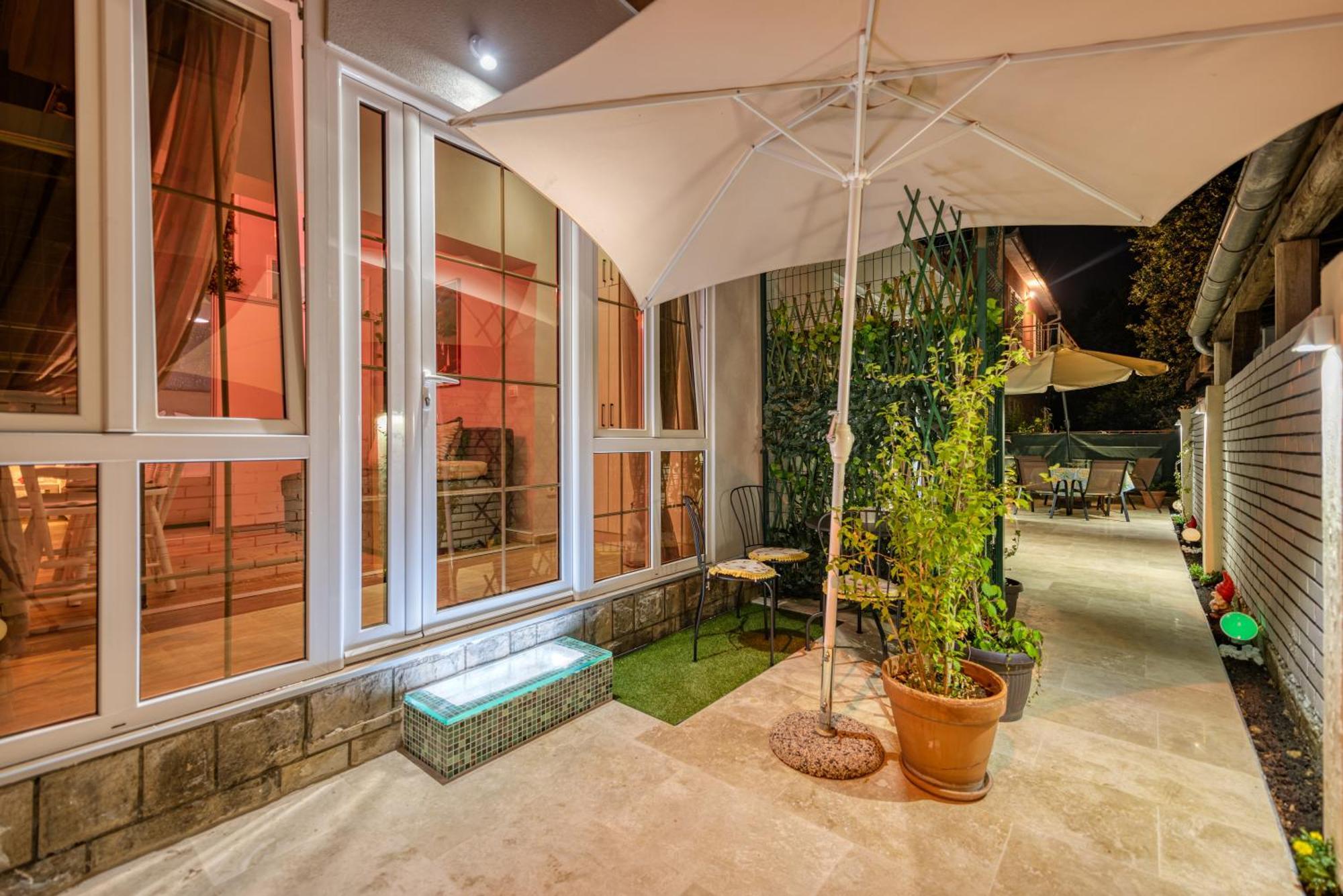 Apartments Vujosevic Tivat Buitenkant foto