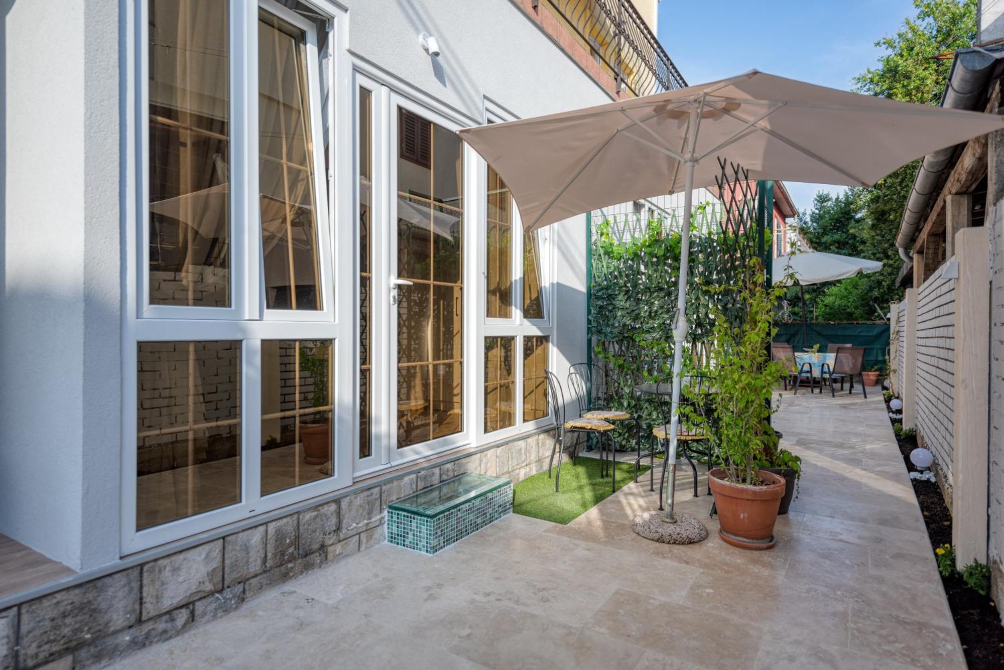 Apartments Vujosevic Tivat Buitenkant foto